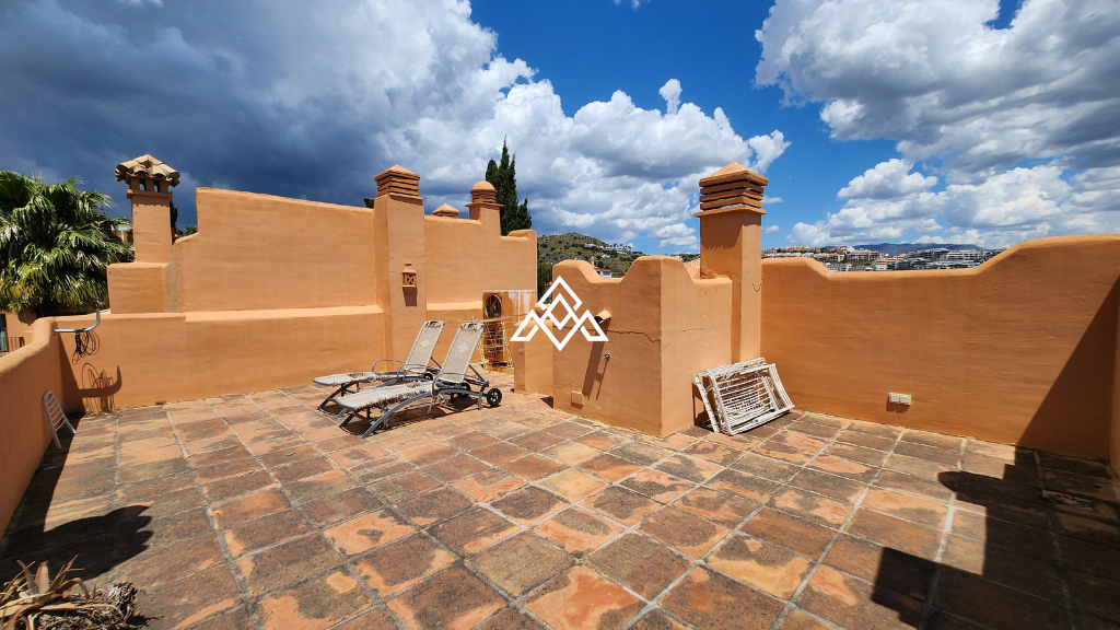 Spacious 4-Story Townhouse with Sea Views in Riviera del Sol, Mijas