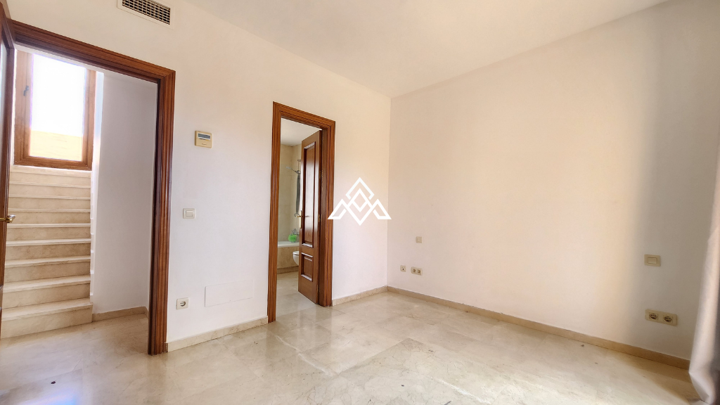 Spacious 4-Story Townhouse with Sea Views in Riviera del Sol, Mijas