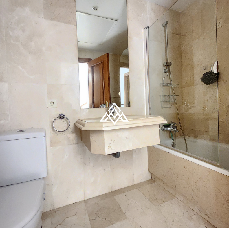 Spacious 4-Story Townhouse with Sea Views in Riviera del Sol, Mijas