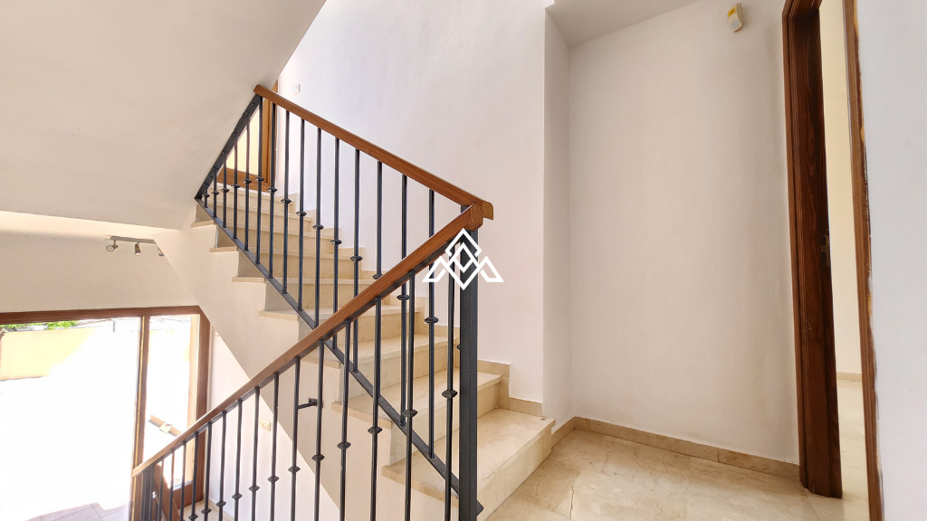 Spacious 4-Story Townhouse with Sea Views in Riviera del Sol, Mijas