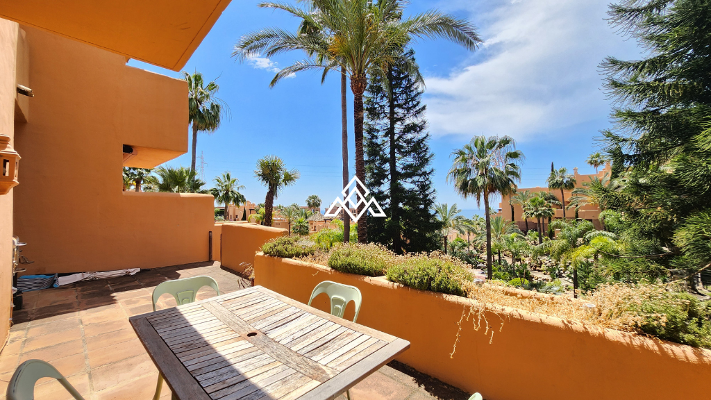 Spacious 4-Story Townhouse with Sea Views in Riviera del Sol, Mijas