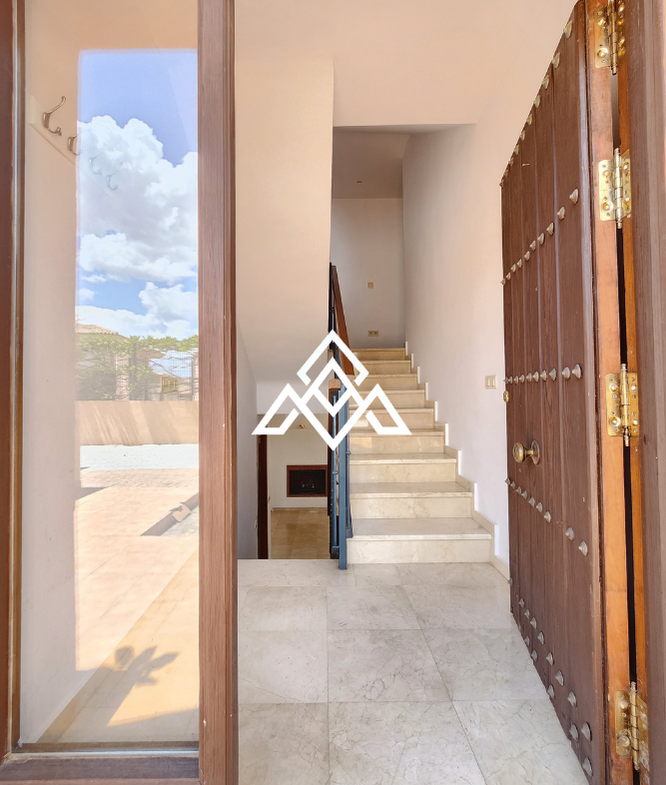 Spacious 4-Story Townhouse with Sea Views in Riviera del Sol, Mijas