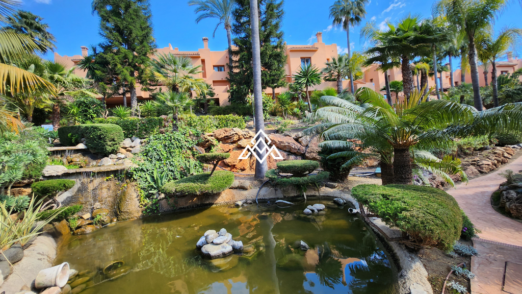 Spacious 4-Story Townhouse with Sea Views in Riviera del Sol, Mijas