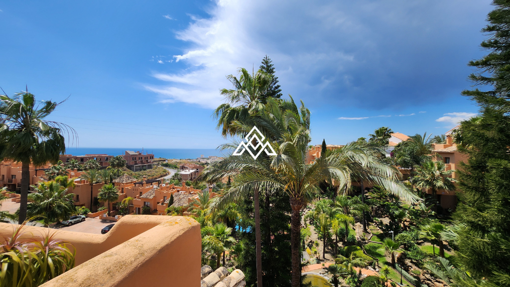 Spacious 4-Story Townhouse with Sea Views in Riviera del Sol, Mijas