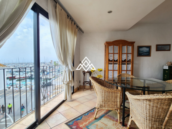 Penthouse with Sea Views on the Frontline of Puerto Banús Marina