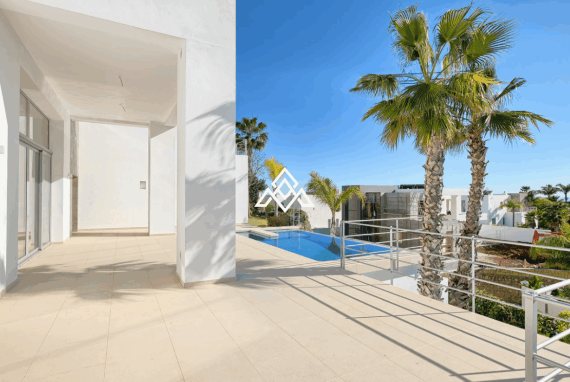 Villa contemporánea en Puerto del Capitán, Benahavís