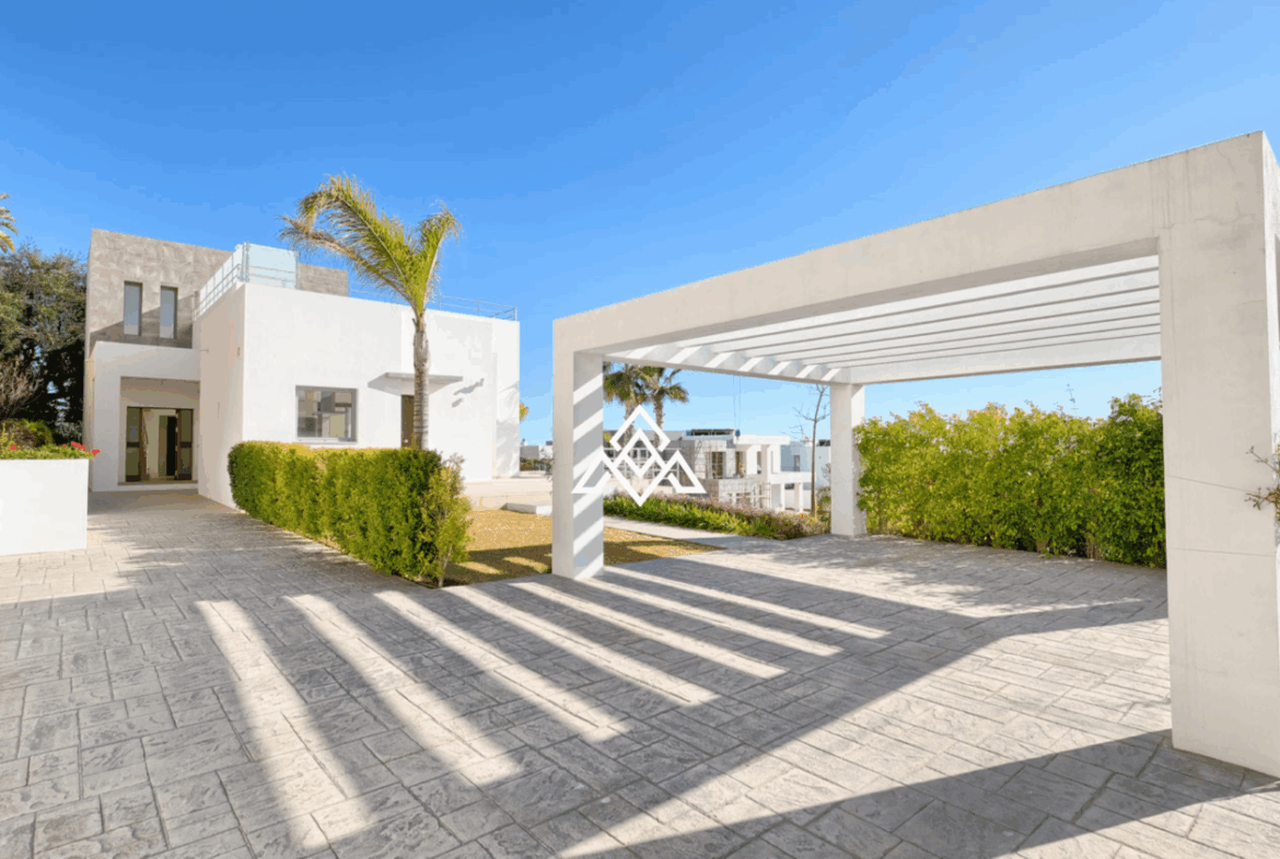 Villa contemporánea en Puerto del Capitán, Benahavís