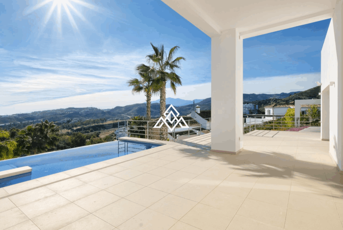 Villa contemporánea en Puerto del Capitán, Benahavís