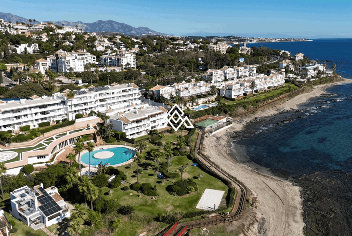 Beachfront Apartment Miraflores