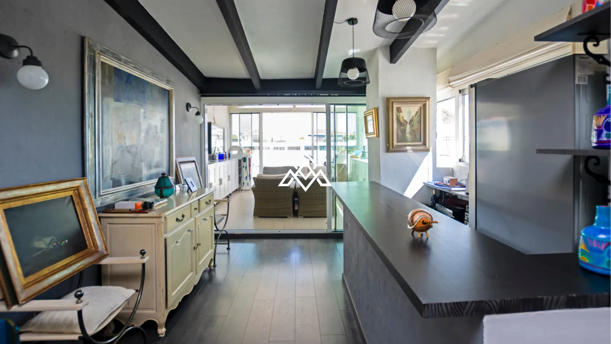 Penthouse Puerto Banus – Sun-Filled Terrace and Open Views