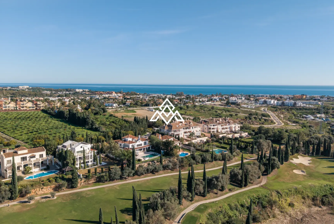Golf Villa Los Flamingos – Contemporary Frontline Golf Home