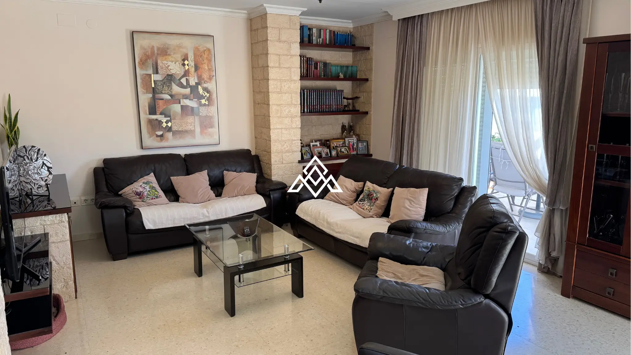 MPO-0586 Penthouse Estepona – Terrace and Solarium with City Views