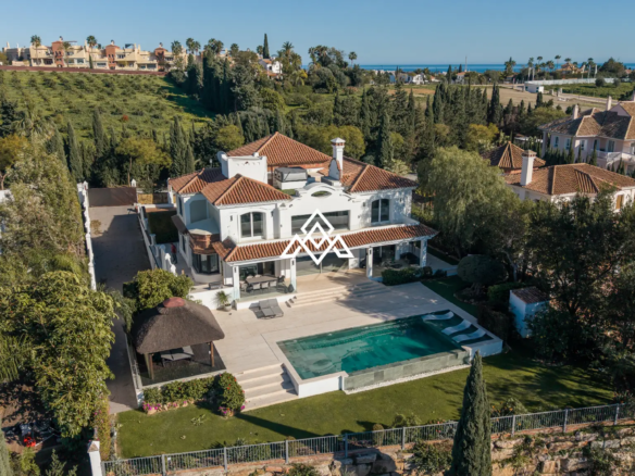 Golf Villa Los Flamingos – Contemporary Frontline Golf Home