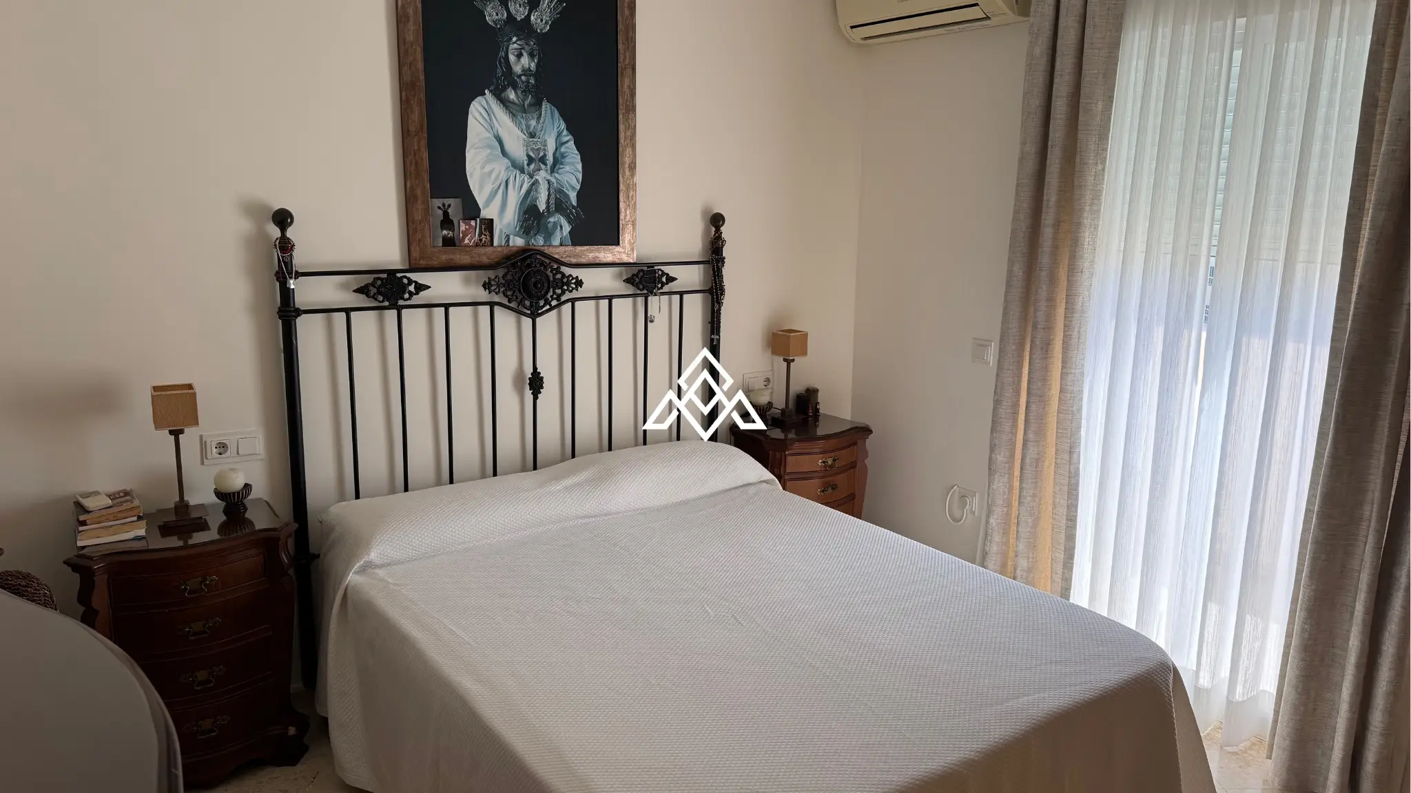 MPO-0586 Penthouse Estepona – Terrace and Solarium with City Views