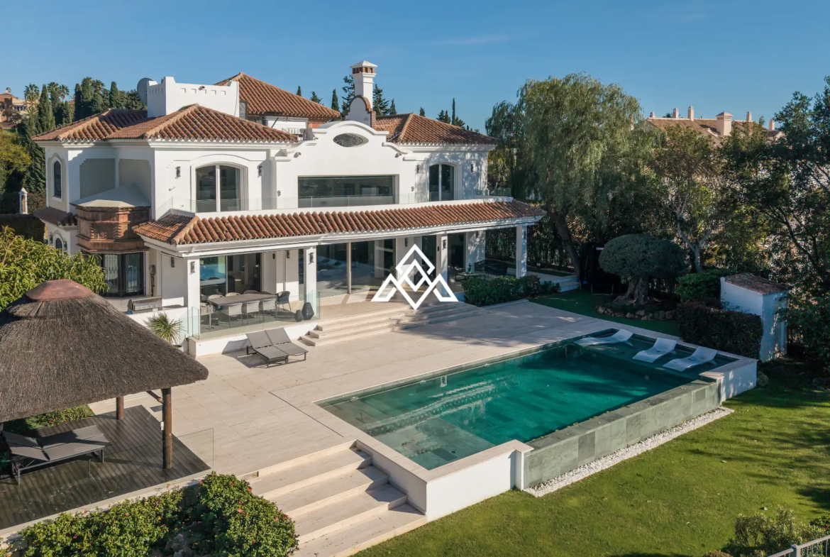 Golf Villa Los Flamingos – Contemporary Frontline Golf Home