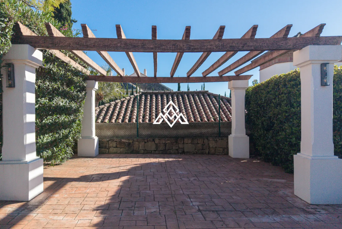 Golf Villa Los Flamingos – Contemporary Frontline Golf Home