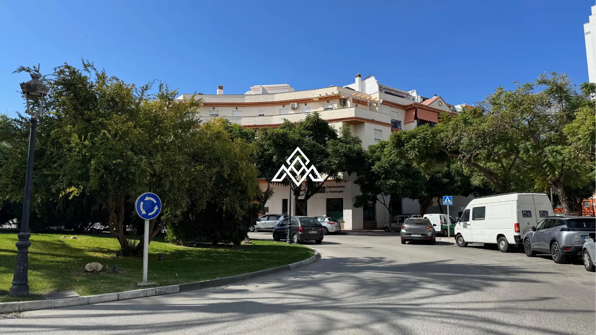 MPO-0586 Penthouse Estepona – Terrace and Solarium with City Views