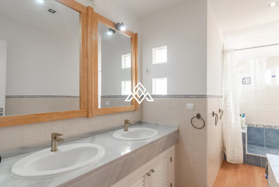 Mijas Penthouse – Terrace with Mediterranean Sea Views
