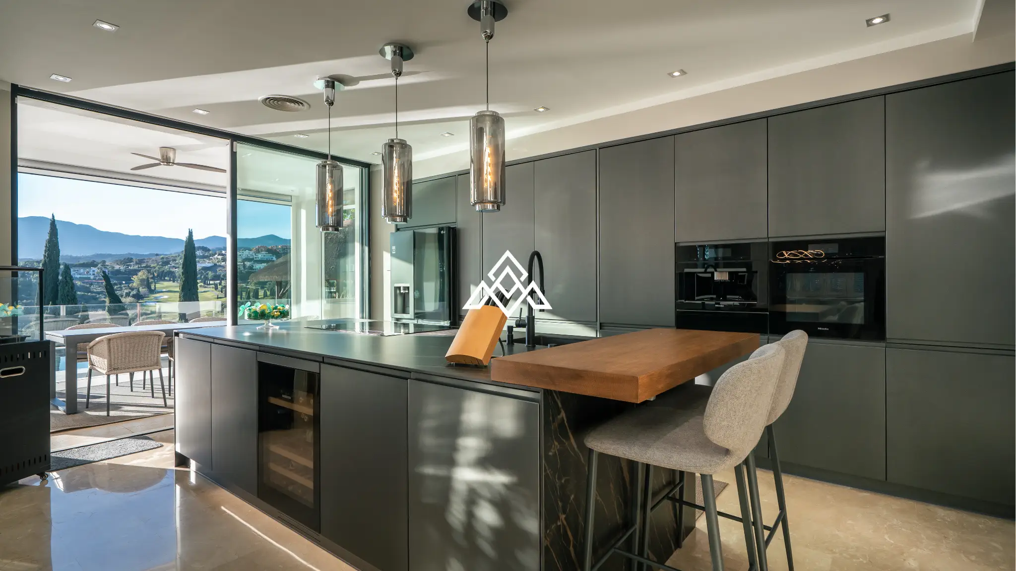 MPA-0099 Golf Villa Los Flamingos – Contemporary Frontline Golf Home