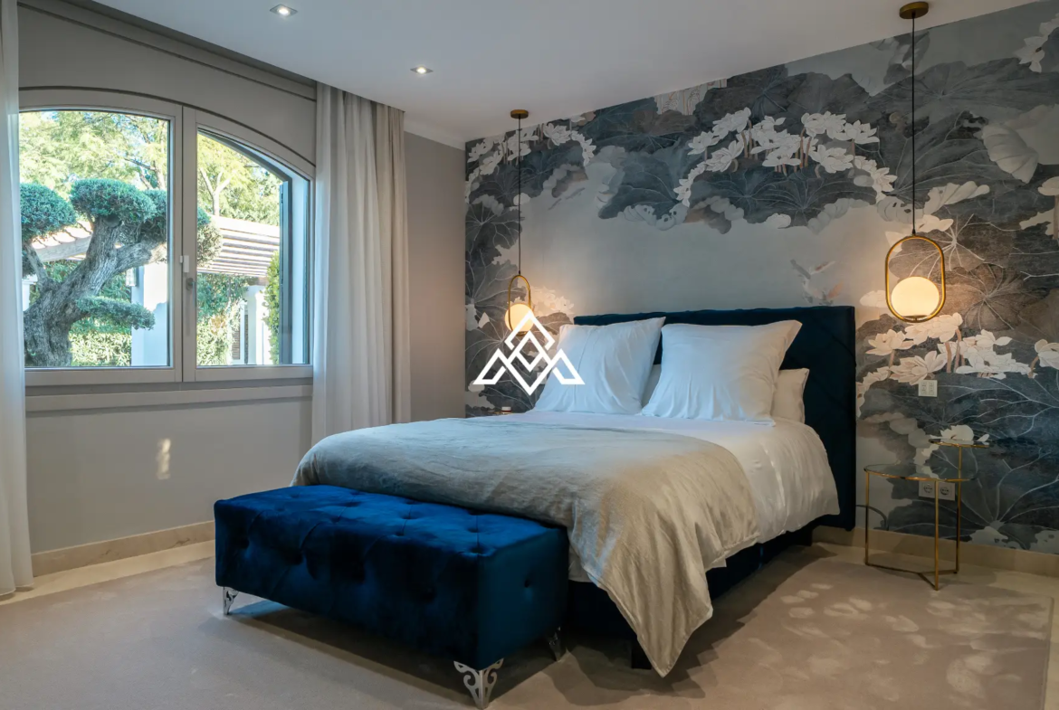 Golf Villa Los Flamingos – Contemporary Frontline Golf Home