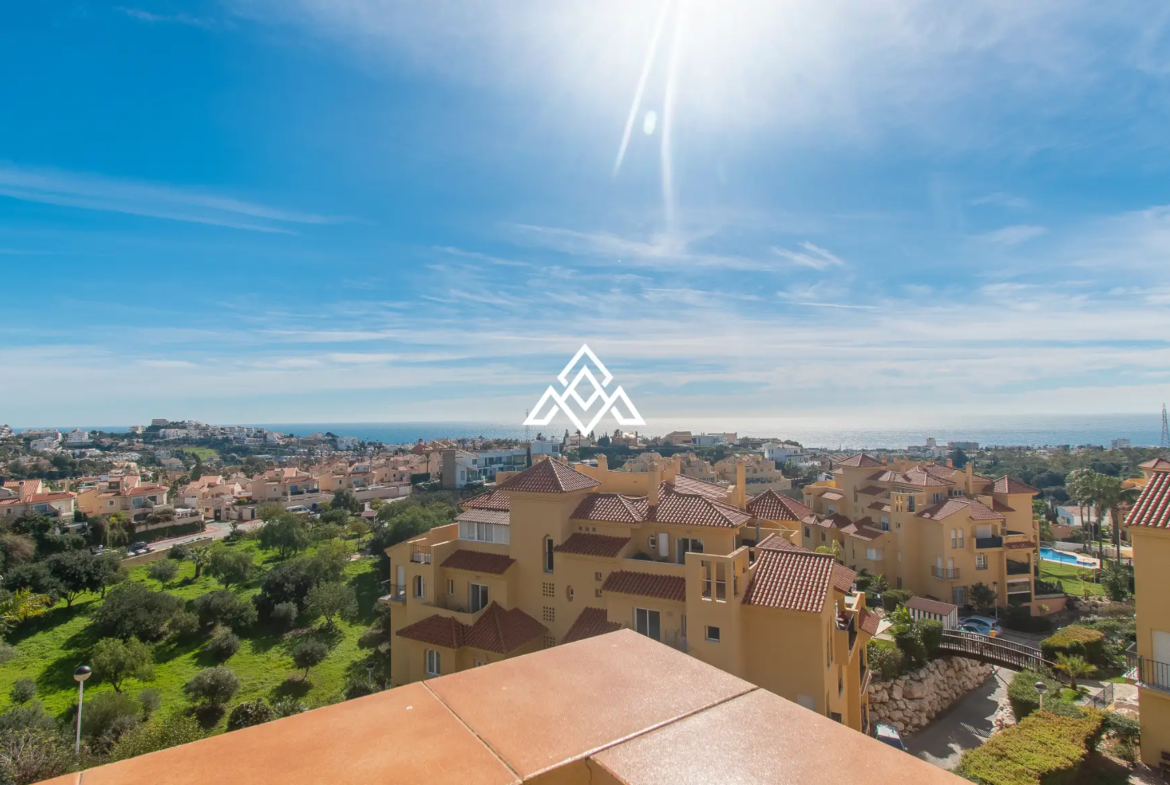 Mijas Penthouse – Terrace with Mediterranean Sea Views