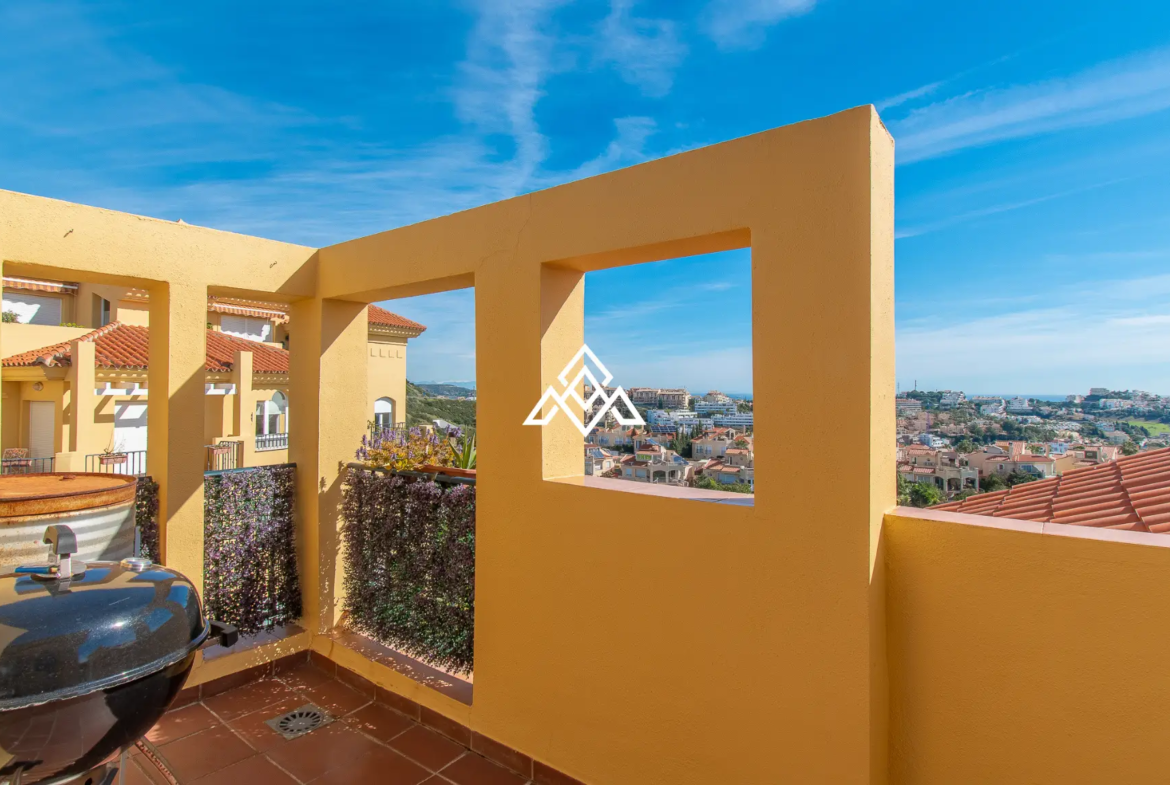 Mijas Penthouse – Terrace with Mediterranean Sea Views