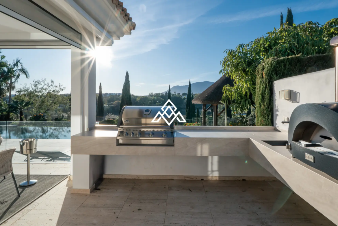 Golf Villa Los Flamingos – Contemporary Frontline Golf Home