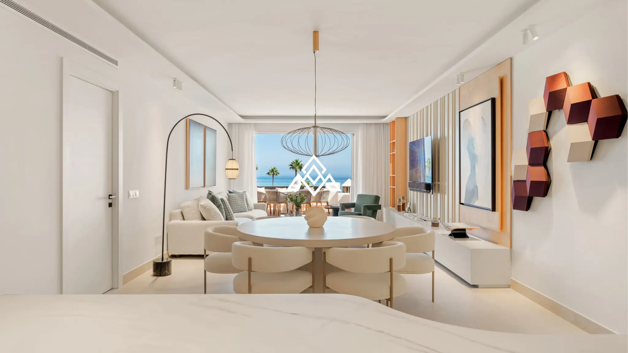 Frontline Beach Apartment Estepona – Large Terrace with Sea Views
