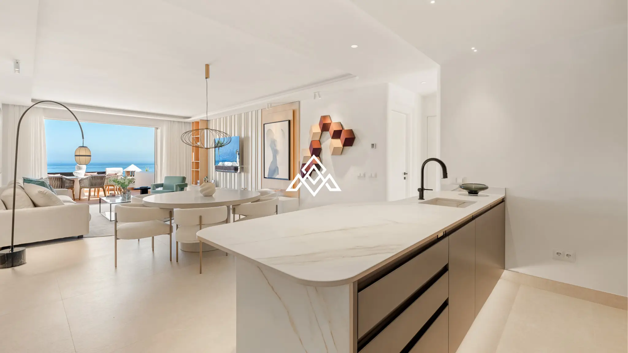 Frontline Beach Apartment Estepona – Large Terrace with Sea Views