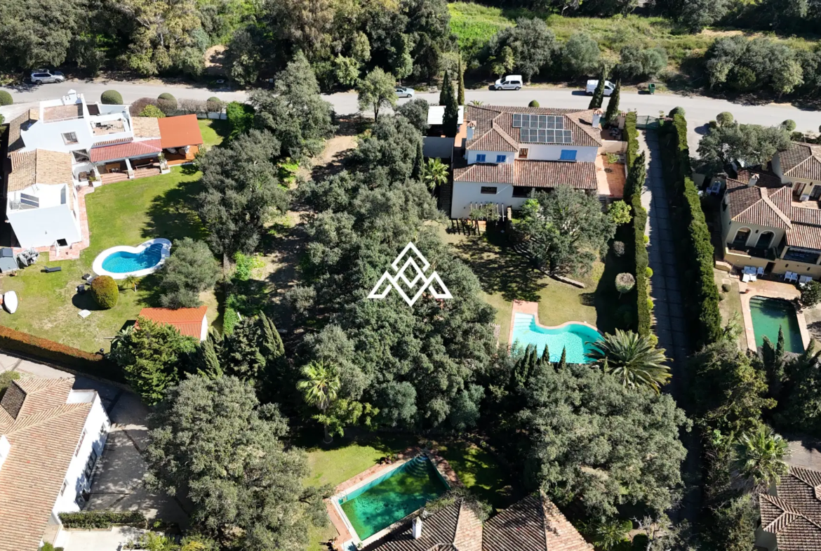 Urban Plot Sotogrande – Flat 1,030 m² Plot in Sotogrande Alto