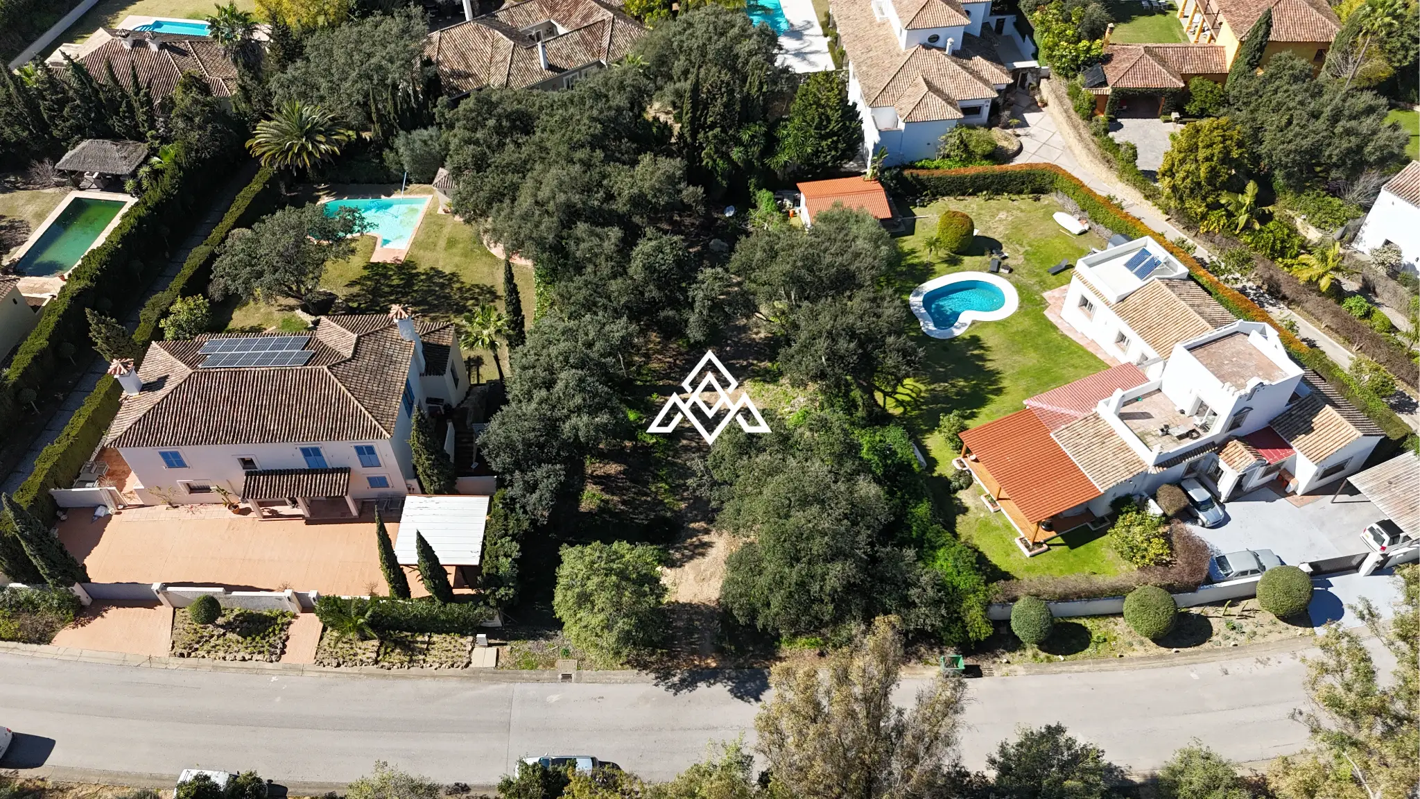 Urban Plot Sotogrande – Flat 1,030 m² Plot in Sotogrande Alto