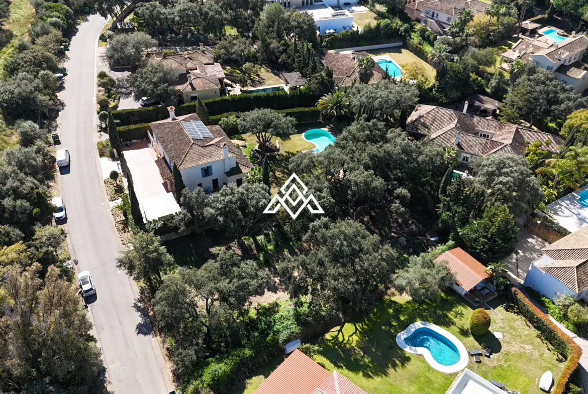 Urban Plot Sotogrande – Flat 1,030 m² Plot in Sotogrande Alto