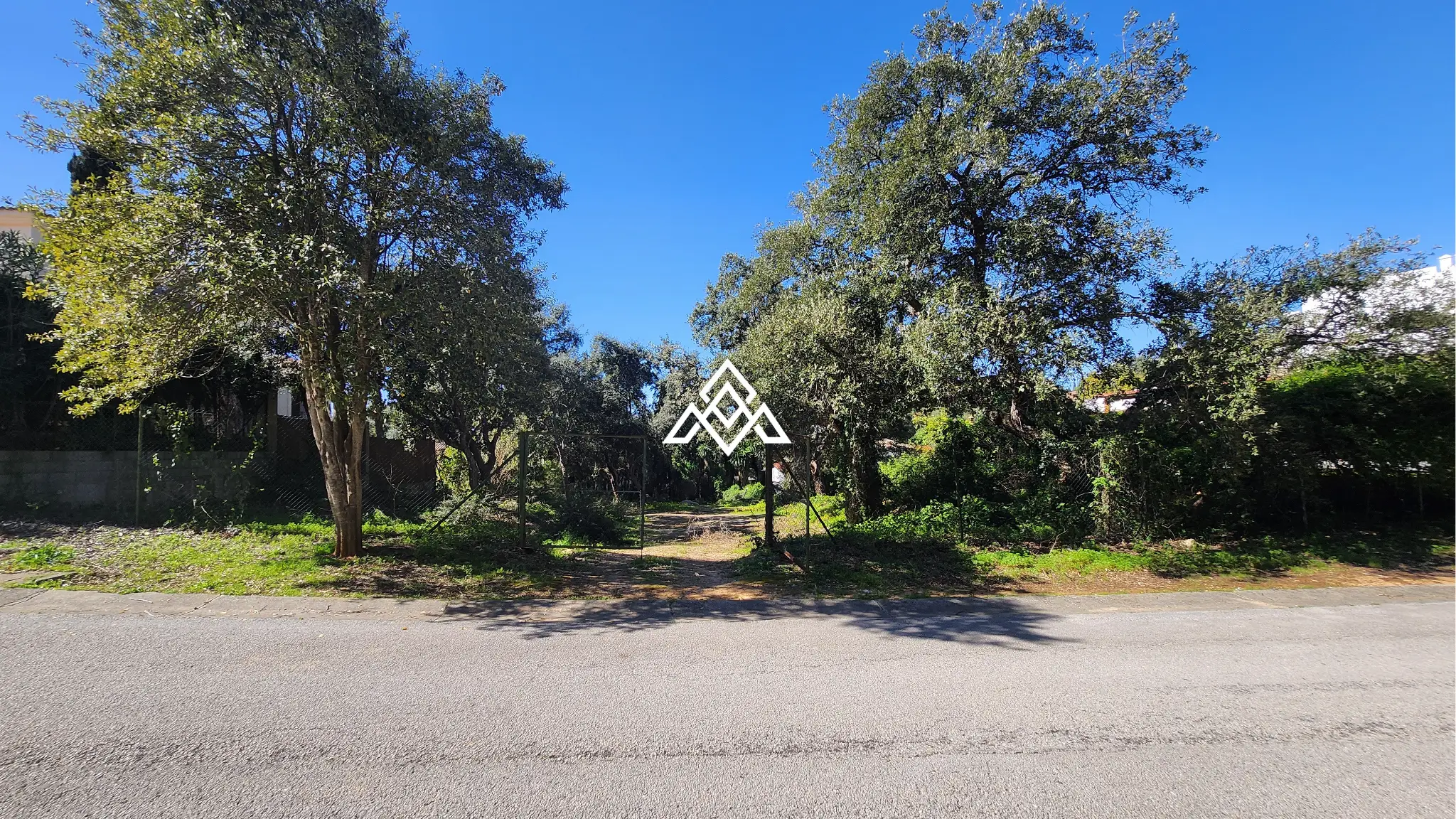 Urban Plot Sotogrande – Flat 1,030 m² Plot in Sotogrande Alto