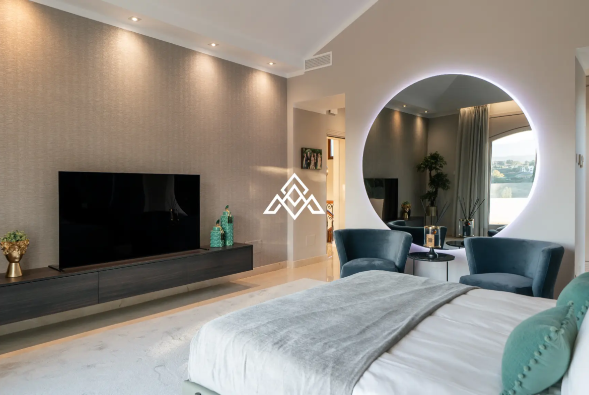 Golf Villa Los Flamingos – Contemporary Frontline Golf Home