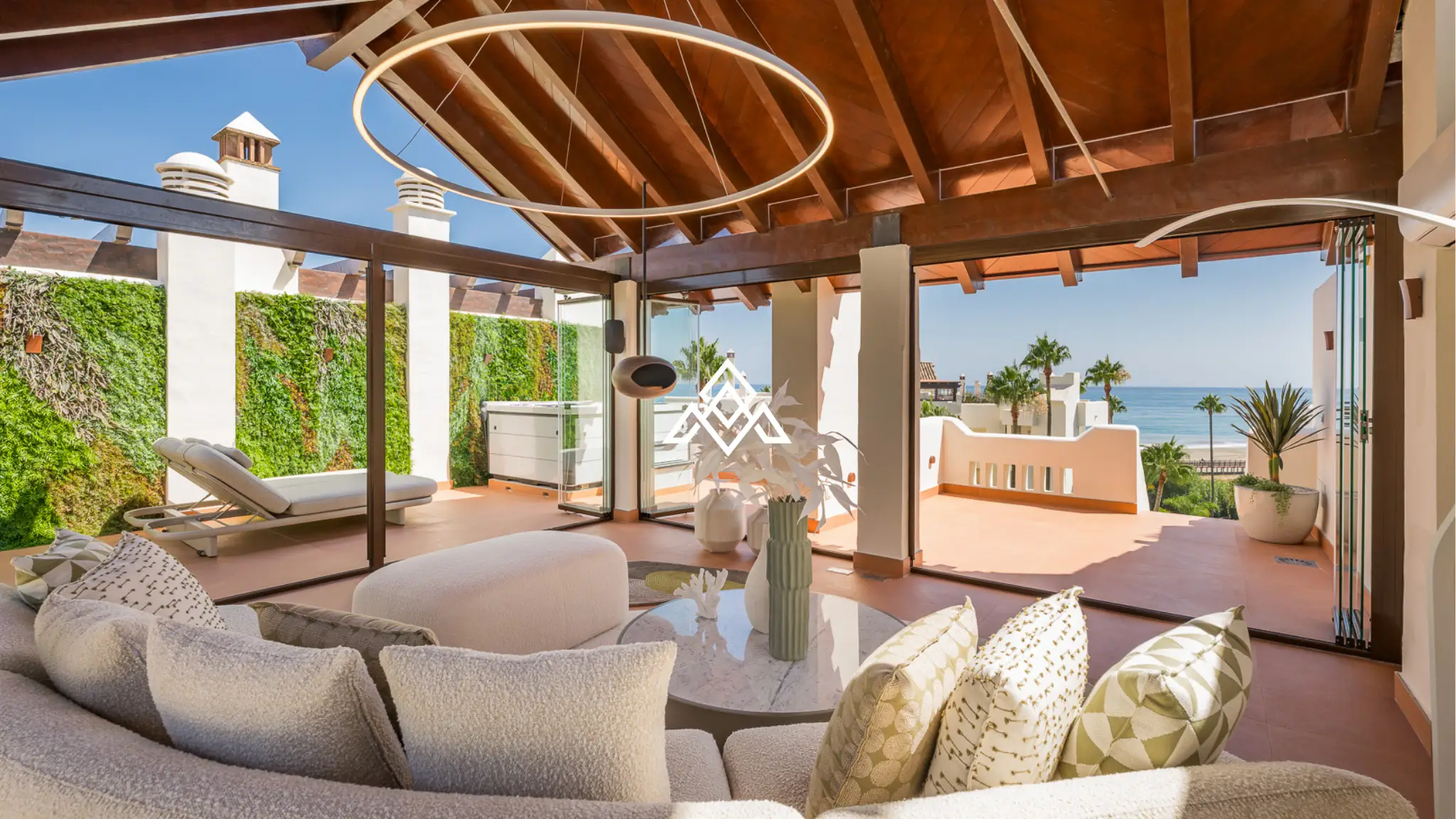 Beachfront Penthouse Bahia – Rooftop Terrace with Mediterranean Views