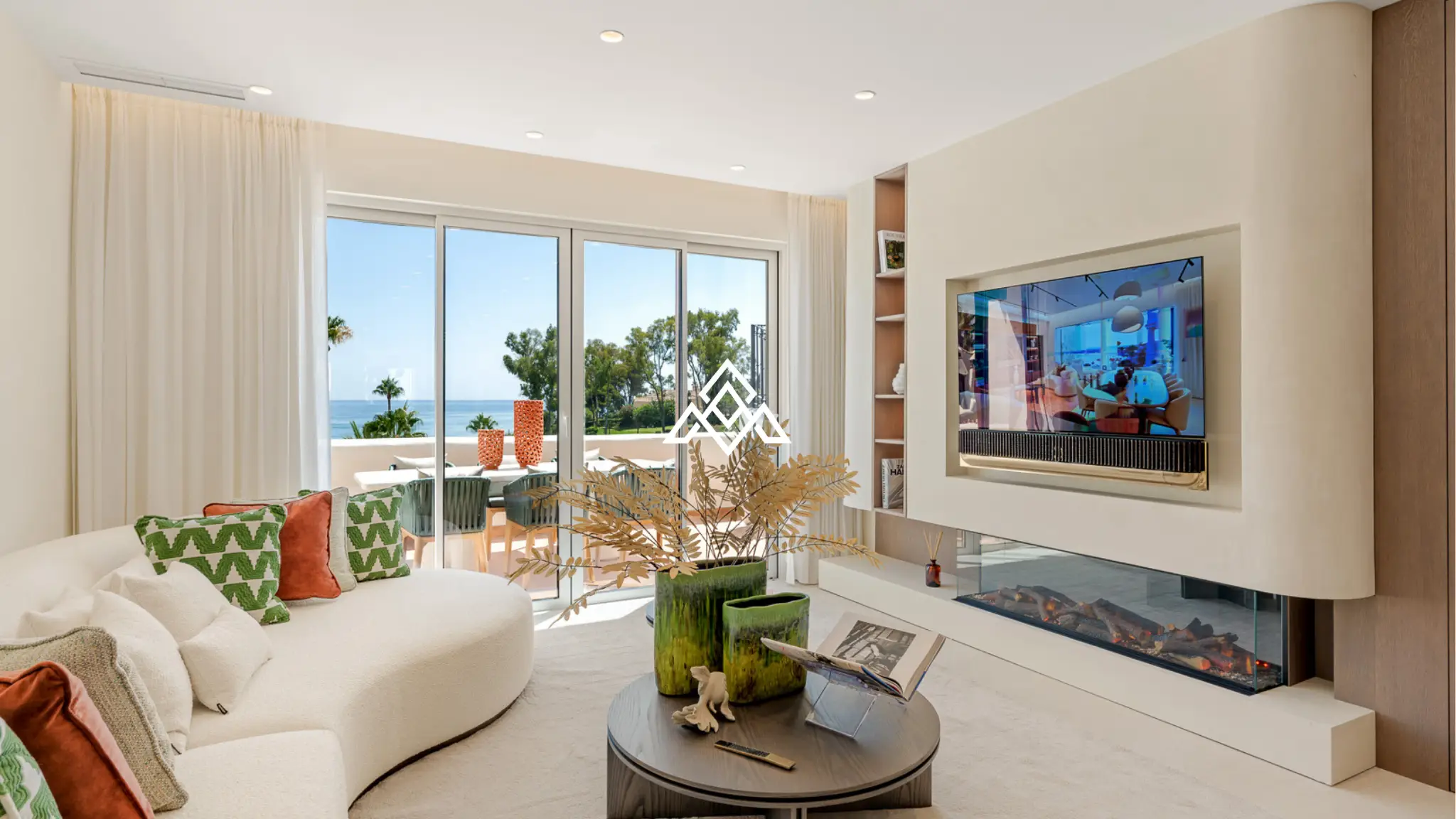 Beachfront Penthouse Bahia – Rooftop Terrace with Mediterranean Views