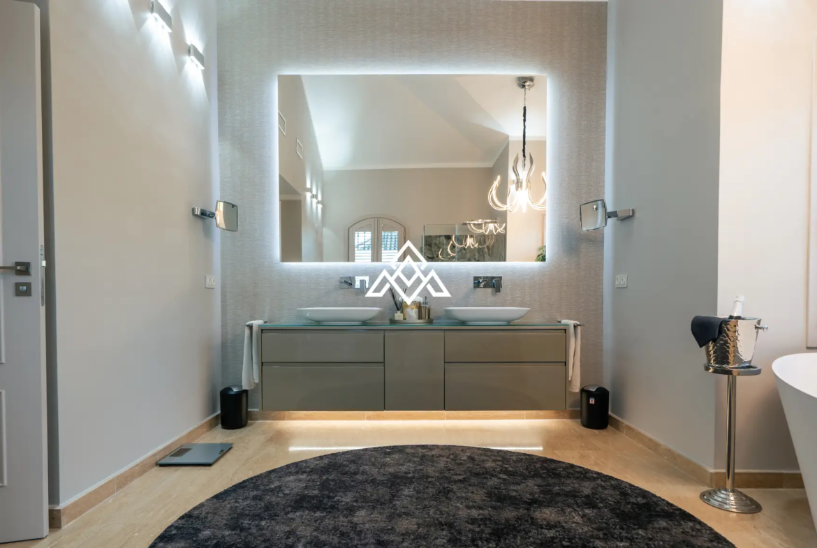 Golf Villa Los Flamingos – Contemporary Frontline Golf Home