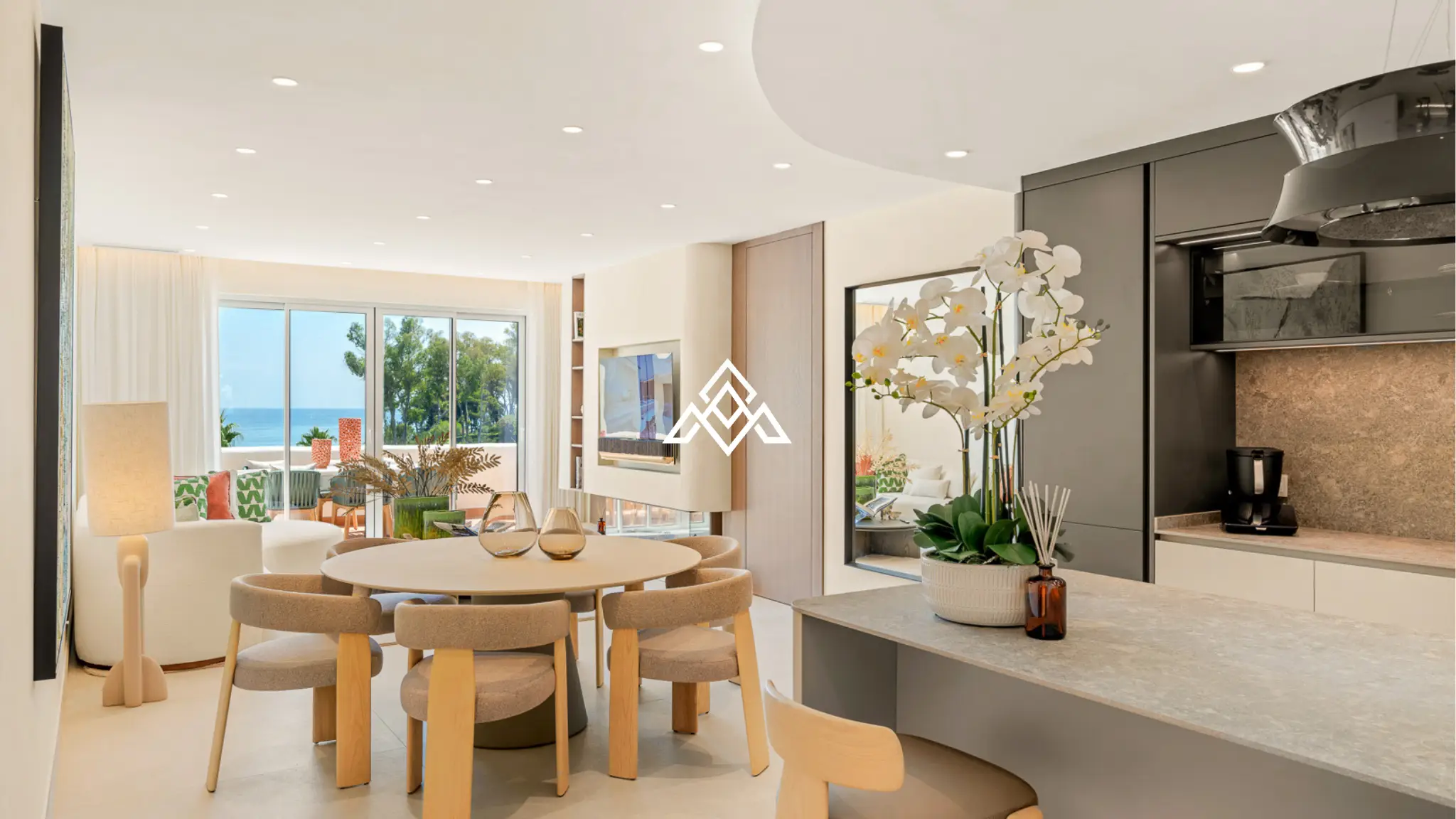 Beachfront Penthouse Bahia – Rooftop Terrace with Mediterranean Views