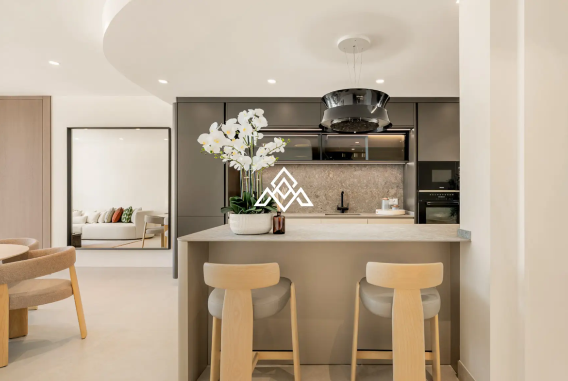 Beachfront Penthouse Bahia – Rooftop Terrace with Mediterranean Views