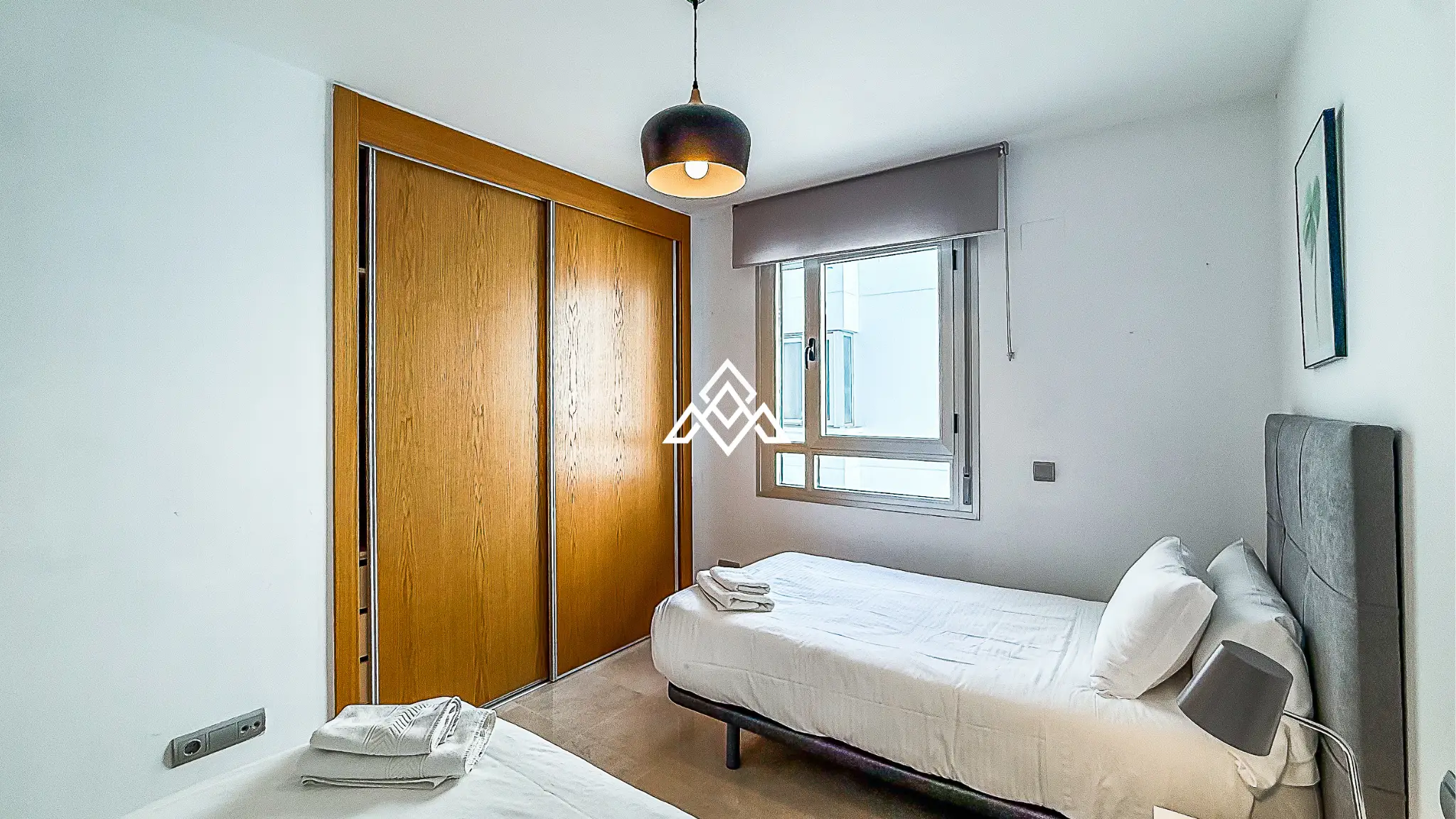 San Pedro penthouse duplex with solarium, terrace, and partial sea views near the boulevard