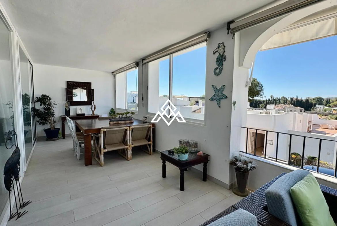 La Quinta Apartment with Mountain Views and Renovated Interiors
