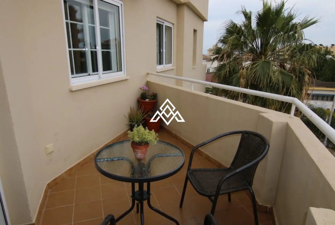 La Carihuela penthouse with terraces and sea views, Torremolinos