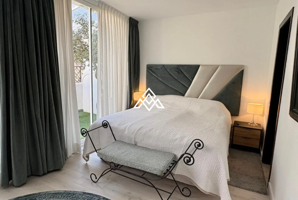 La Quinta Apartment with Mountain Views and Renovated Interiors