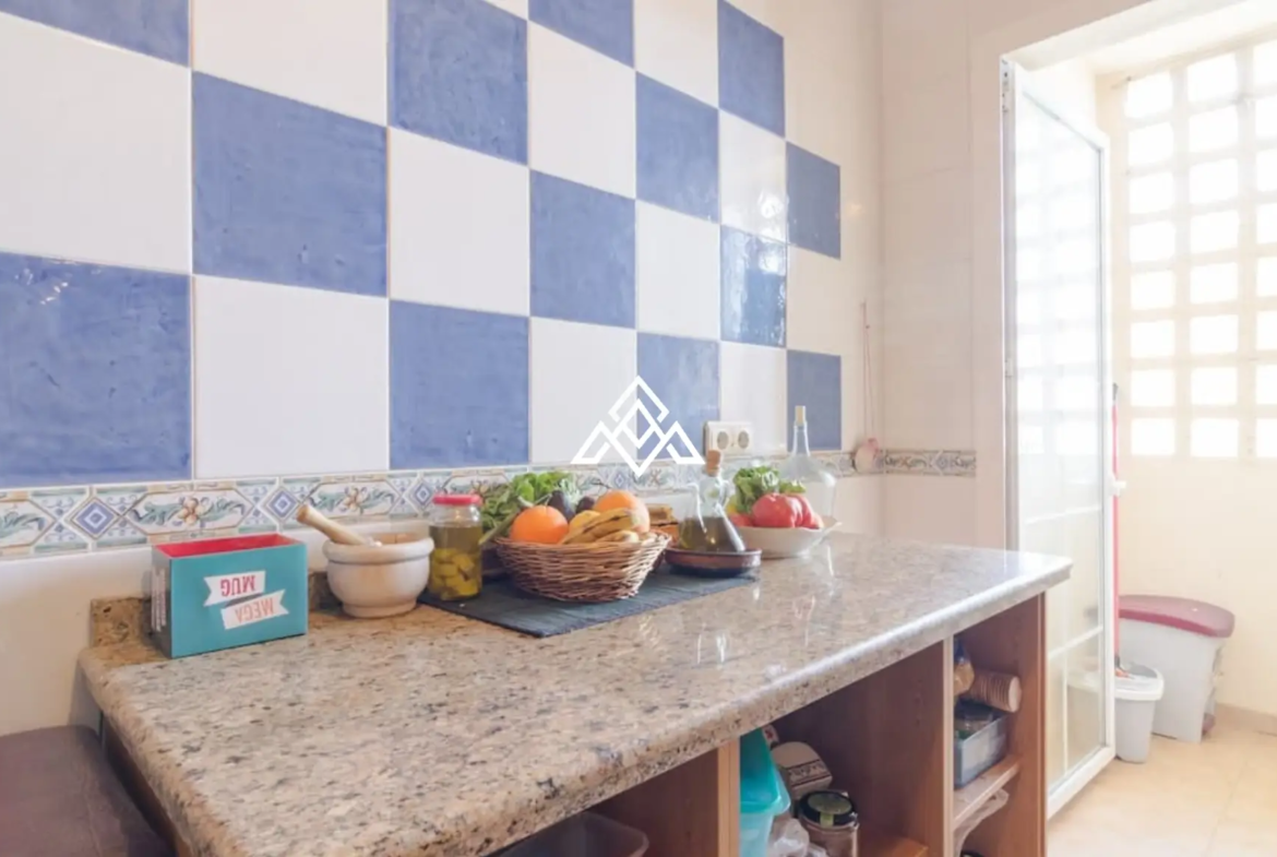 La Carihuela penthouse with terraces and sea views, Torremolinos
