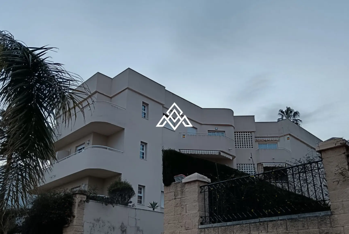 La Carihuela penthouse with terraces and sea views, Torremolinos