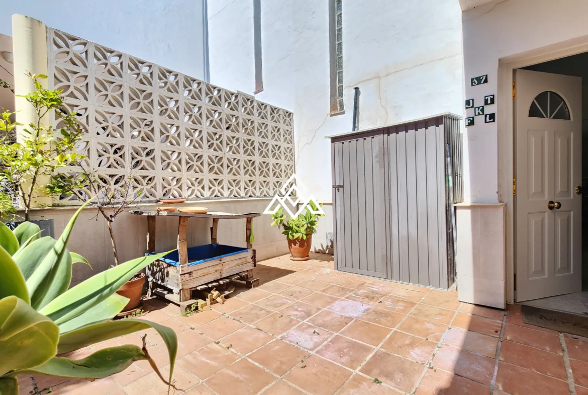 Corner Monte Biarritz townhouse with garden and terraces, near San Pedro