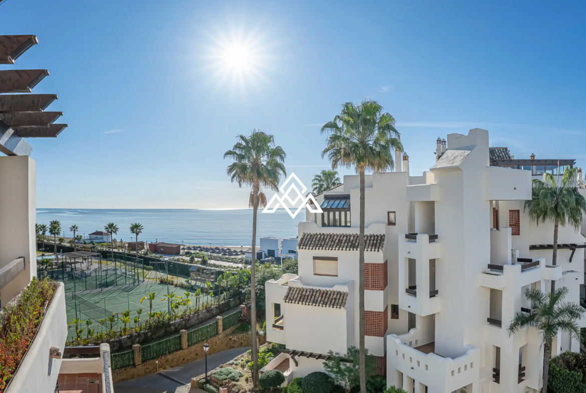 Bahía del Velerín sea-view garden apartment with private terrace and tropical gardens