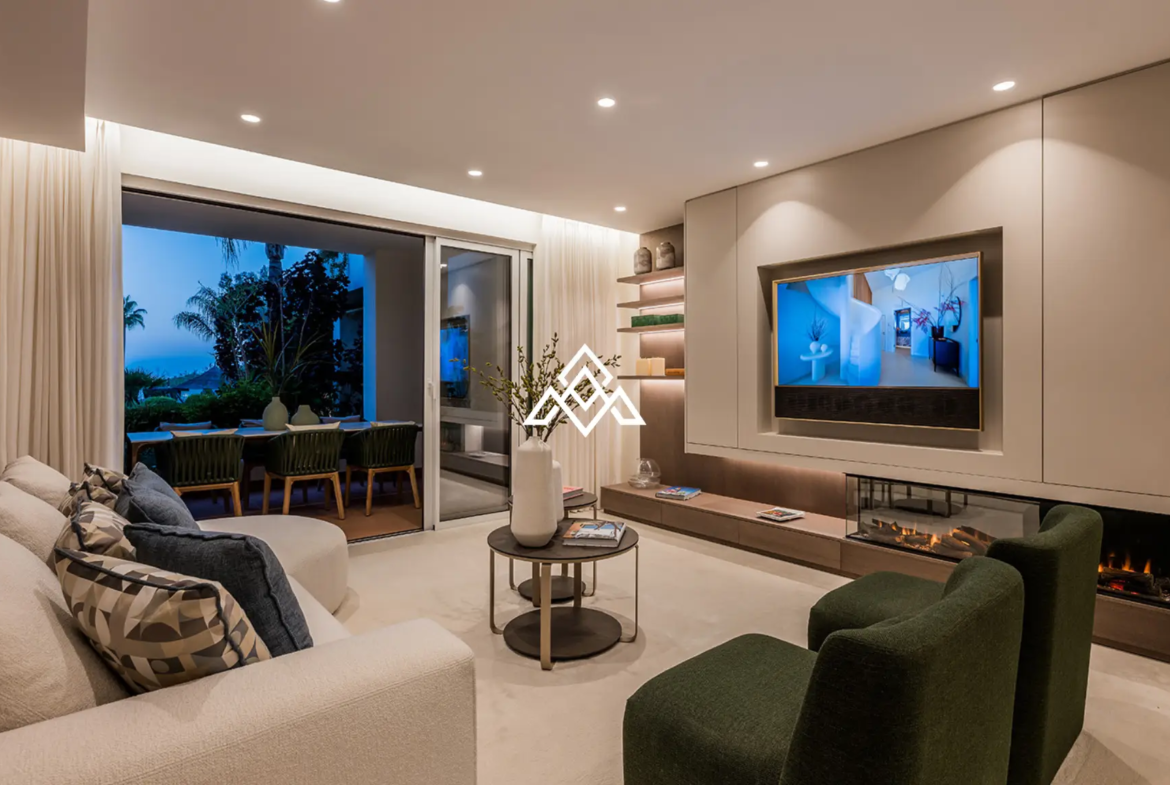 Bahía del Velerín sea-view garden apartment with private terrace and tropical gardens