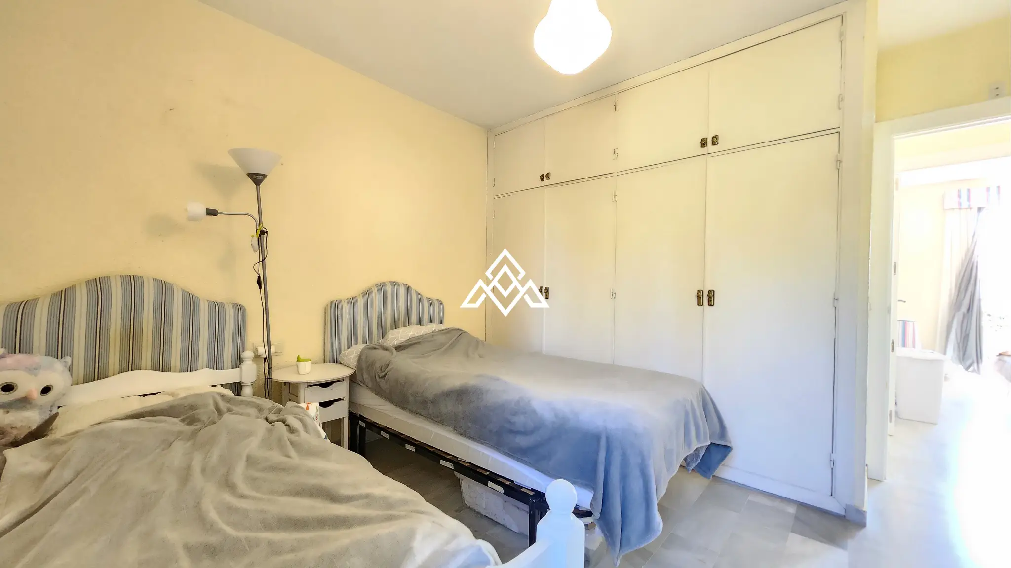 Corner Monte Biarritz townhouse with garden and terraces, near San Pedro