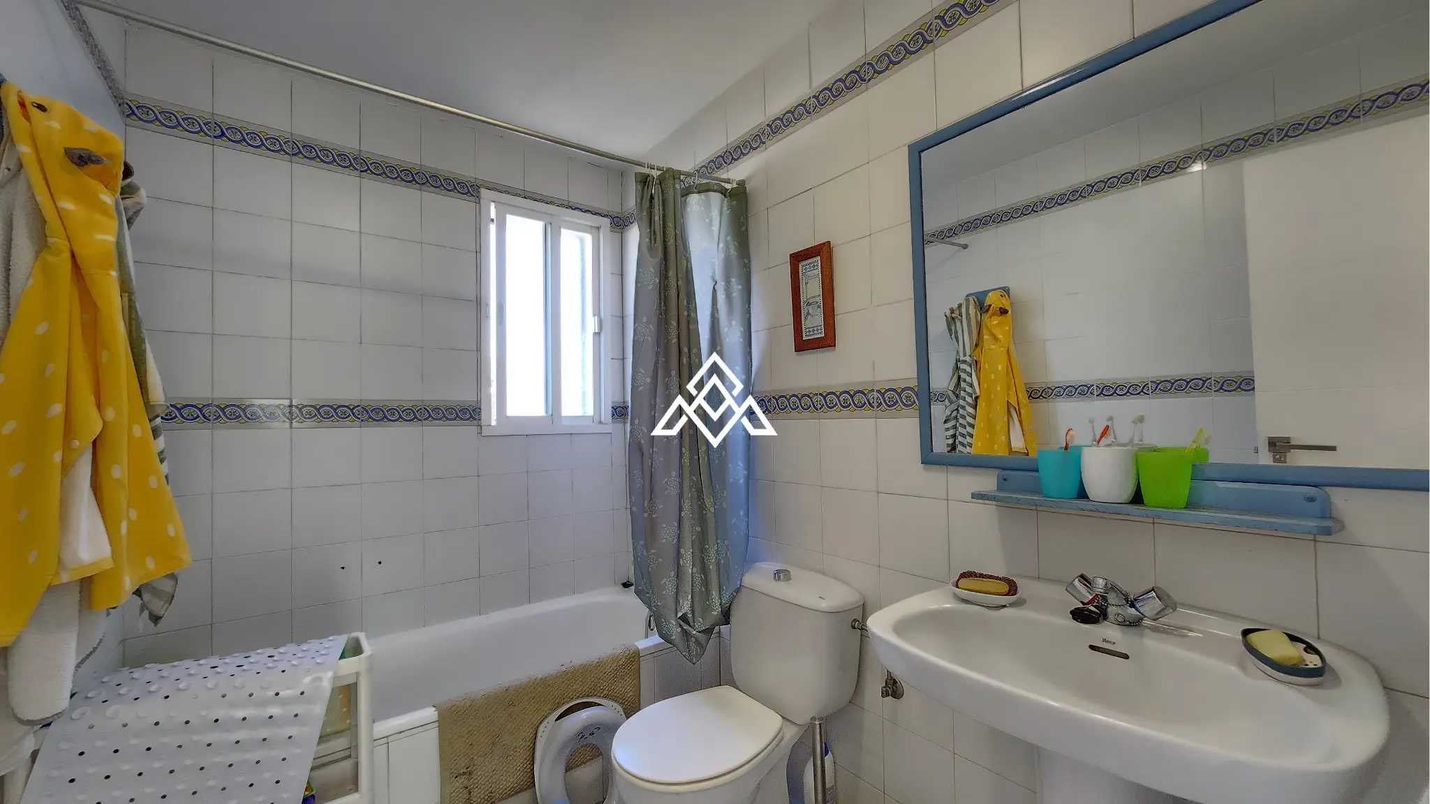 Corner Monte Biarritz townhouse with garden and terraces, near San Pedro